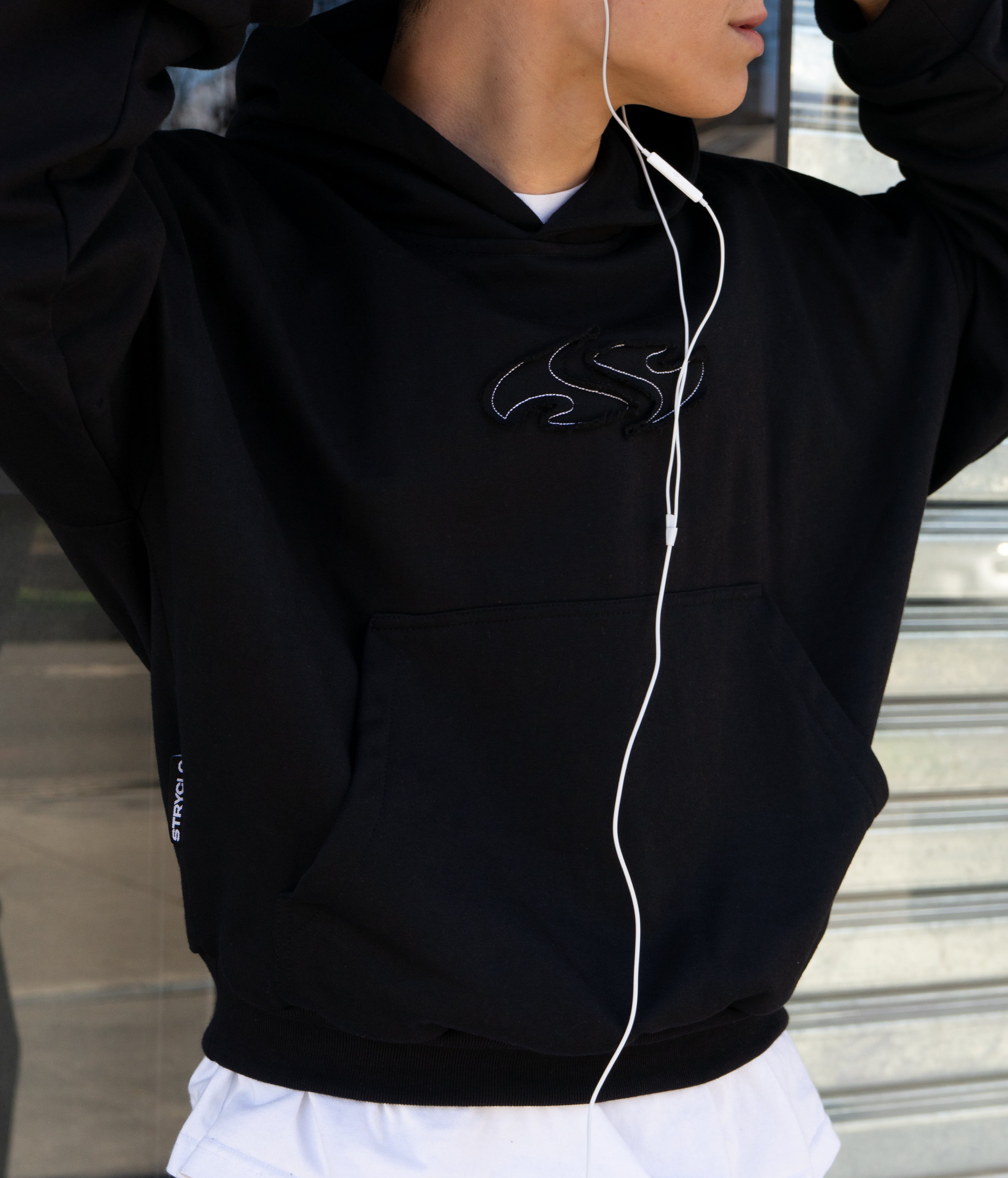 POLERON NEGRO - BOXY FIT