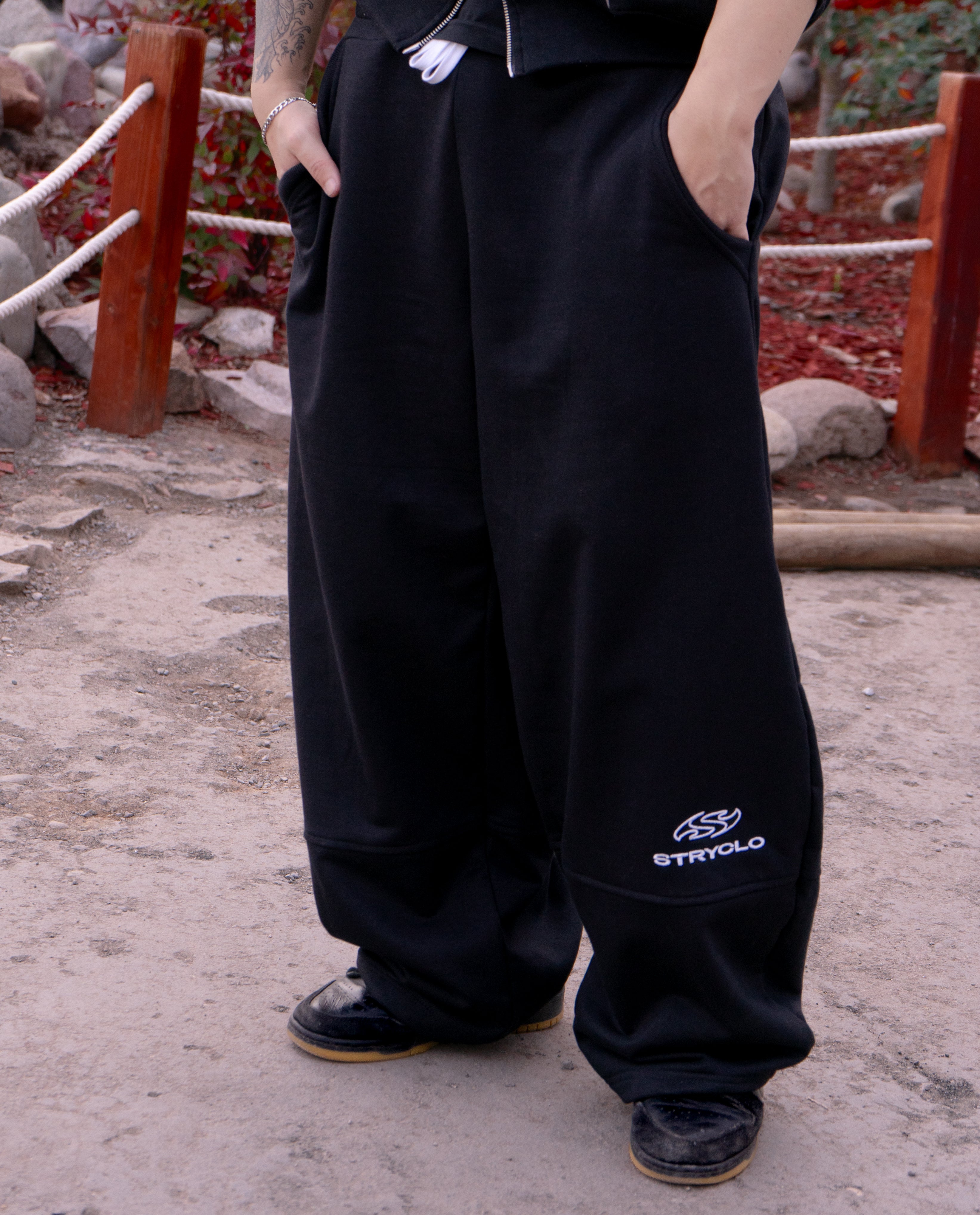 PANTALÓN BAGGY - NEGRO