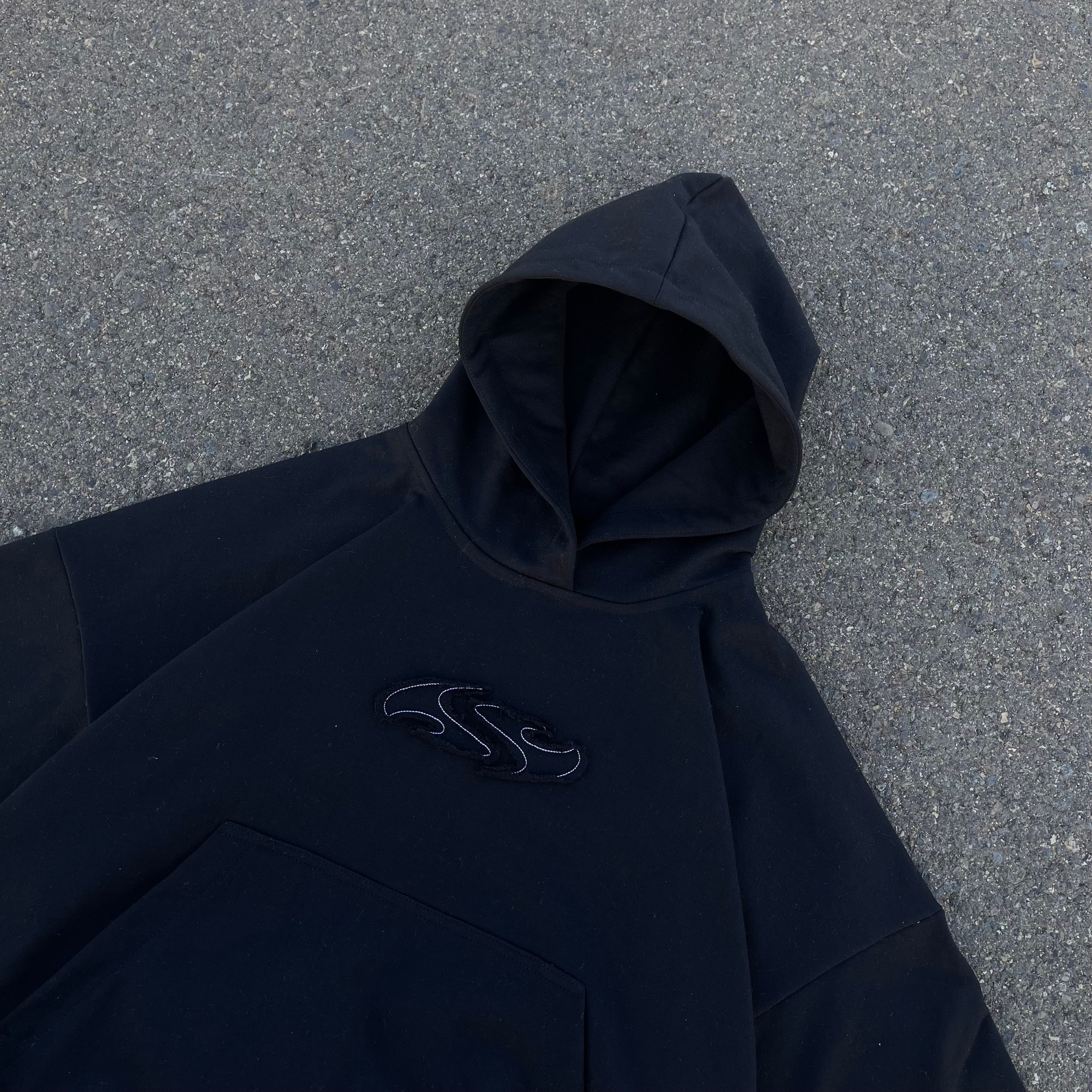 POLERON NEGRO - BOXY FIT