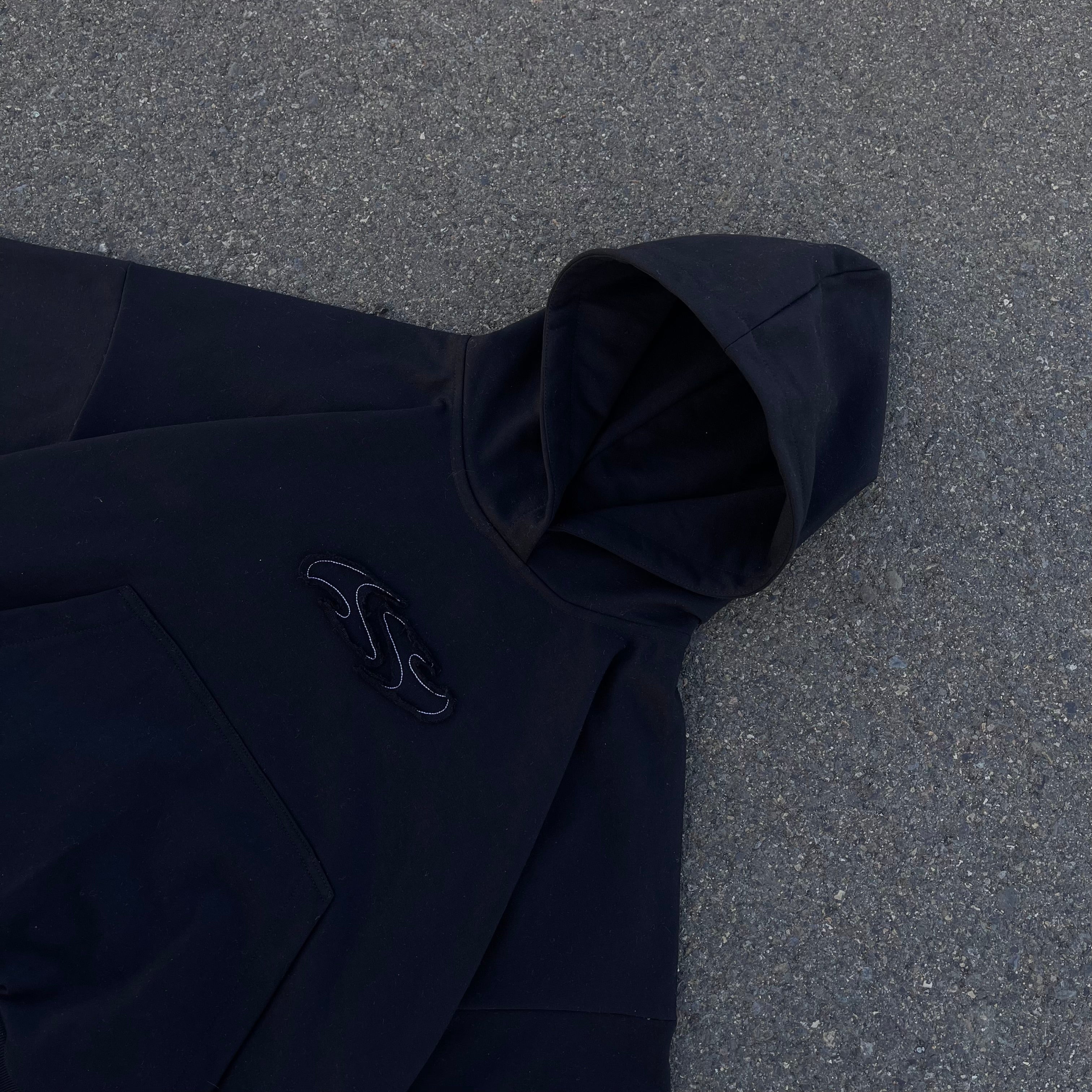 POLERON NEGRO - BOXY FIT